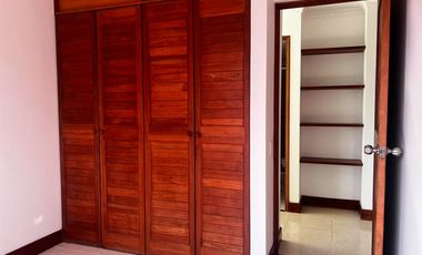 47864 Apartamento en arriendo en el sector La Abadia, Envigado