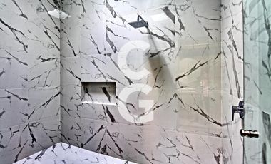 Casa en Venta en Cancun en Residencial Lagos el Sol con Pérgola a Pie de Lago