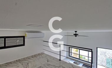 Casa en Venta en Cancun en Residencial Lagos el Sol con Pérgola a Pie de Lago