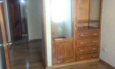 Venta de casa de 120 m2 de construcción  en Quitunbe.