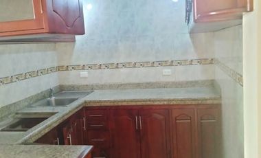 Venta de casa de 120 m2 de construcción  en Quitunbe.