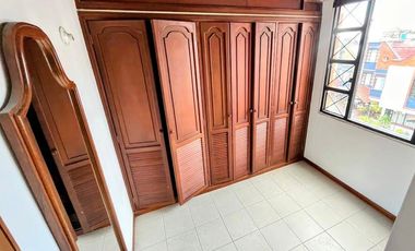 VENDO CASA EN LA FLORESTA