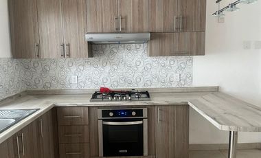 CASA EN RENTA LEON, GTO. CAPELLANIA RESIDENCIAL CERCA DE PUERTO INTERIOR