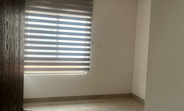 CASA EN RENTA LEON, GTO. CAPELLANIA RESIDENCIAL CERCA DE PUERTO INTERIOR