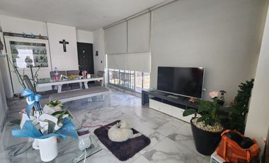DEPA EN VENTA EN AV. SAN ANTONIO. EDIFICIO CON ALBERCA Y CANCHA DE PADEL