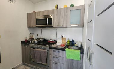 DEPA EN VENTA EN AV. SAN ANTONIO. EDIFICIO CON ALBERCA Y CANCHA DE PADEL