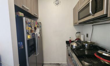 DEPA EN VENTA EN AV. SAN ANTONIO. EDIFICIO CON ALBERCA Y CANCHA DE PADEL
