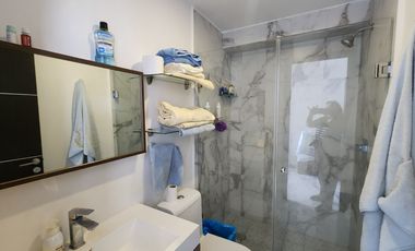 DEPA EN VENTA EN AV. SAN ANTONIO. EDIFICIO CON ALBERCA Y CANCHA DE PADEL