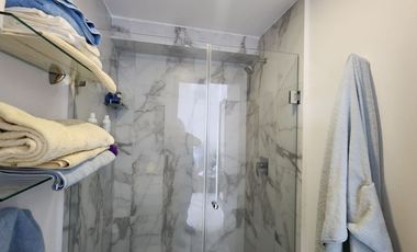 DEPA EN VENTA EN AV. SAN ANTONIO. EDIFICIO CON ALBERCA Y CANCHA DE PADEL