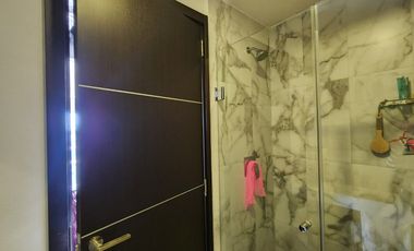 DEPA EN VENTA EN AV. SAN ANTONIO. EDIFICIO CON ALBERCA Y CANCHA DE PADEL