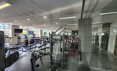 DEPA EN VENTA EN AV. SAN ANTONIO. EDIFICIO CON ALBERCA Y CANCHA DE PADEL