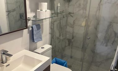 DEPA EN VENTA EN AV. SAN ANTONIO. EDIFICIO CON ALBERCA Y CANCHA DE PADEL