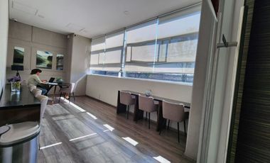 DEPA EN VENTA EN AV. SAN ANTONIO. EDIFICIO CON ALBERCA Y CANCHA DE PADEL