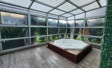 DEPA EN VENTA EN AV. SAN ANTONIO. EDIFICIO CON ALBERCA Y CANCHA DE PADEL