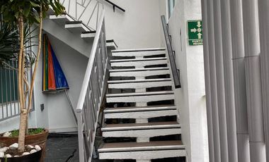 EN BLV. DE LAS MISIONES, SATÉLITE VENTA CON USO DE SUELO PARA CLÍNICA U OFICINAS