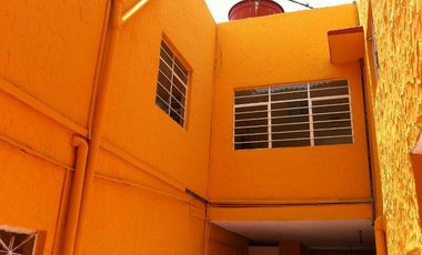 CASA muy espaciosa en excelente estado