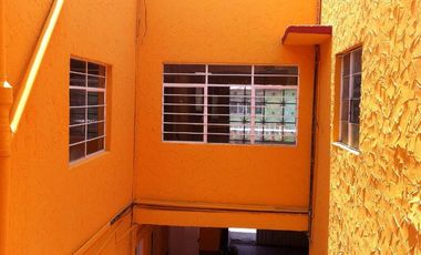 CASA muy espaciosa en excelente estado
