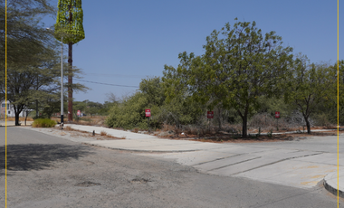 VENDO TERRENO EN ESQUINA CON TRES FRENTES - URB. BOULEVARD PARK PLAZA, CASTILLA