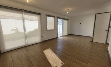 Gran Oportunidad!!! Hermosa casa en Condominio - 4D 3B - Buin
