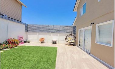 Gran Oportunidad!!! Hermosa casa en Condominio - 4D 3B - Buin