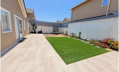Gran Oportunidad!!! Hermosa casa en Condominio - 4D 3B - Buin