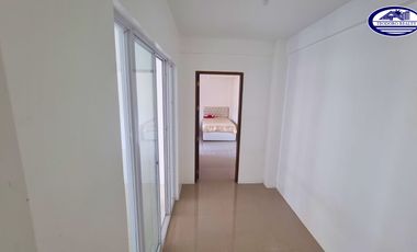 Spacious 6-Bedroom House & Lot
