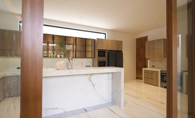 EXQUISITE LUXURY LIVING: 10-BEDROOM 10-CAR GARAGE GRAND ESTATE IN AYALA ALABANG VILLAGE
