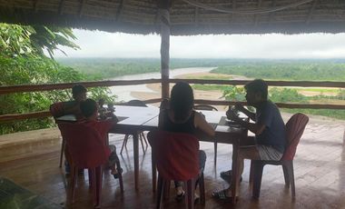 HOSTERIA DE VENTA A ORILLAS DE RIO NAPO DE OPORTUNIDAD