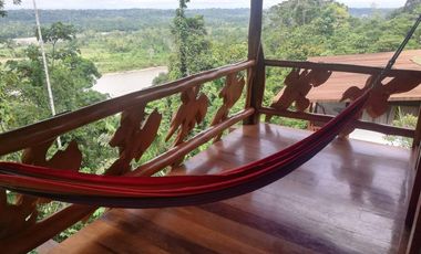 HOSTERIA DE VENTA A ORILLAS DE RIO NAPO DE OPORTUNIDAD