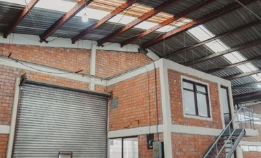 En zona industrial de SLPotosi Nave industrial en VENTA toda o en 2 partes