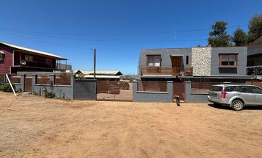 SAN SEBASTIAN- CASA DE 160 mT2 ADEMAS 6 CABAÑAS EQUIPADISIMAS FUNCIONANDO. OPORTUNIDAD.