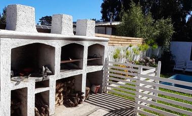 SAN SEBASTIAN- CASA DE 160 mT2 ADEMAS 6 CABAÑAS EQUIPADISIMAS FUNCIONANDO. OPORTUNIDAD.