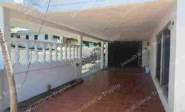 RENTO CASA EN ESQUINA EN LAS BRISAS, CON UN BUEN TERRENO
