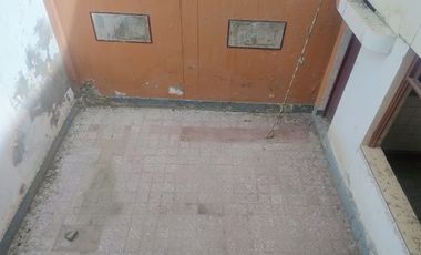 VENTA DE CASA CON VALOR DE TERRENO- EN PLENO CENTRO DE PIURA
