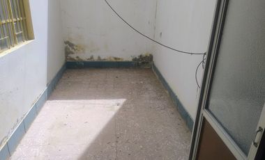 VENTA DE CASA CON VALOR DE TERRENO- EN PLENO CENTRO DE PIURA