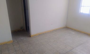 VENTA DE CASA CON VALOR DE TERRENO- EN PLENO CENTRO DE PIURA