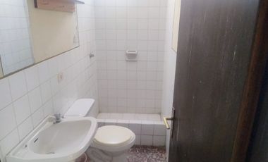 VENTA DE CASA CON VALOR DE TERRENO- EN PLENO CENTRO DE PIURA