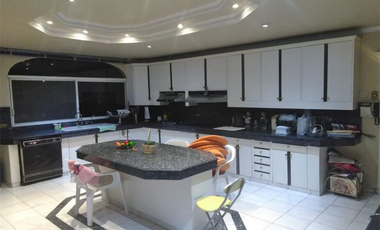 Casa en Venta en Samborondon, Urb. Biblos, Guayaquil, Ecuador