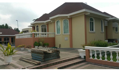 Casa en Venta en Samborondon, Urb. Biblos, Guayaquil, Ecuador