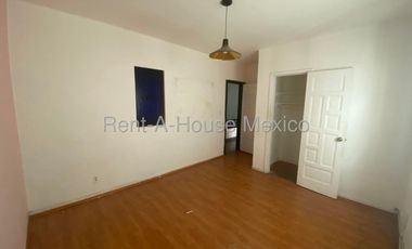 CASA EN COL. CRÉDITO CONSTRUCCIÓN, BENITO JUÁREZ, CDMX