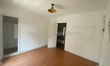 CASA EN COL. CRÉDITO CONSTRUCCIÓN, BENITO JUÁREZ, CDMX