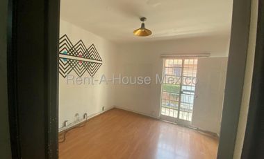 CASA EN COL. CRÉDITO CONSTRUCCIÓN, BENITO JUÁREZ, CDMX