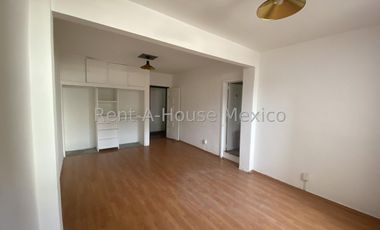 CASA EN COL. CRÉDITO CONSTRUCCIÓN, BENITO JUÁREZ, CDMX