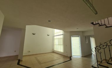 CASA EN RENTA RESIDENCIAL EL COUNTRY