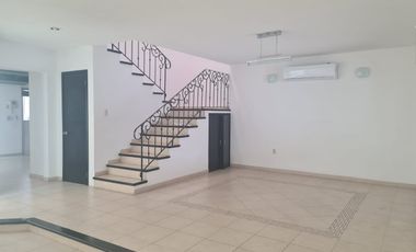 CASA EN RENTA RESIDENCIAL EL COUNTRY