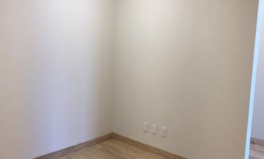 SE VENDE EXCELENTE OFICINA EN INMEJORABLE UBICACION SAN JERONIMO LIDICE