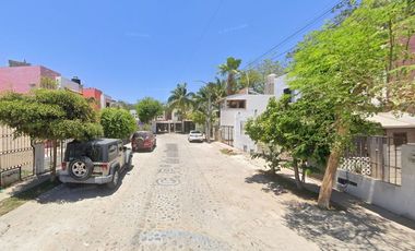 OPORTUNIDAD!! Remate Bancario, De los Cocoteros, Ixtapa, Jal.