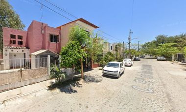 OPORTUNIDAD!! Remate Bancario, De los Cocoteros, Ixtapa, Jal.