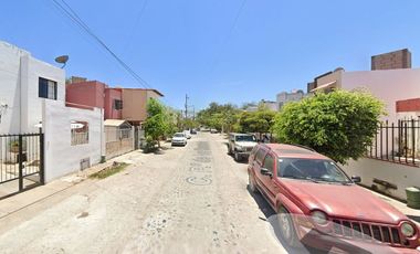 OPORTUNIDAD!! Remate Bancario, De los Cocoteros, Ixtapa, Jal.