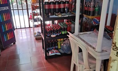 VENDO CASA LOTE EN LA AMERICA